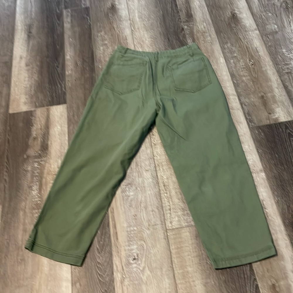 Lucky Brand - Cotton Pocket Pant - Army Green - Size 4 (Runs large) - Picture 2 of 4